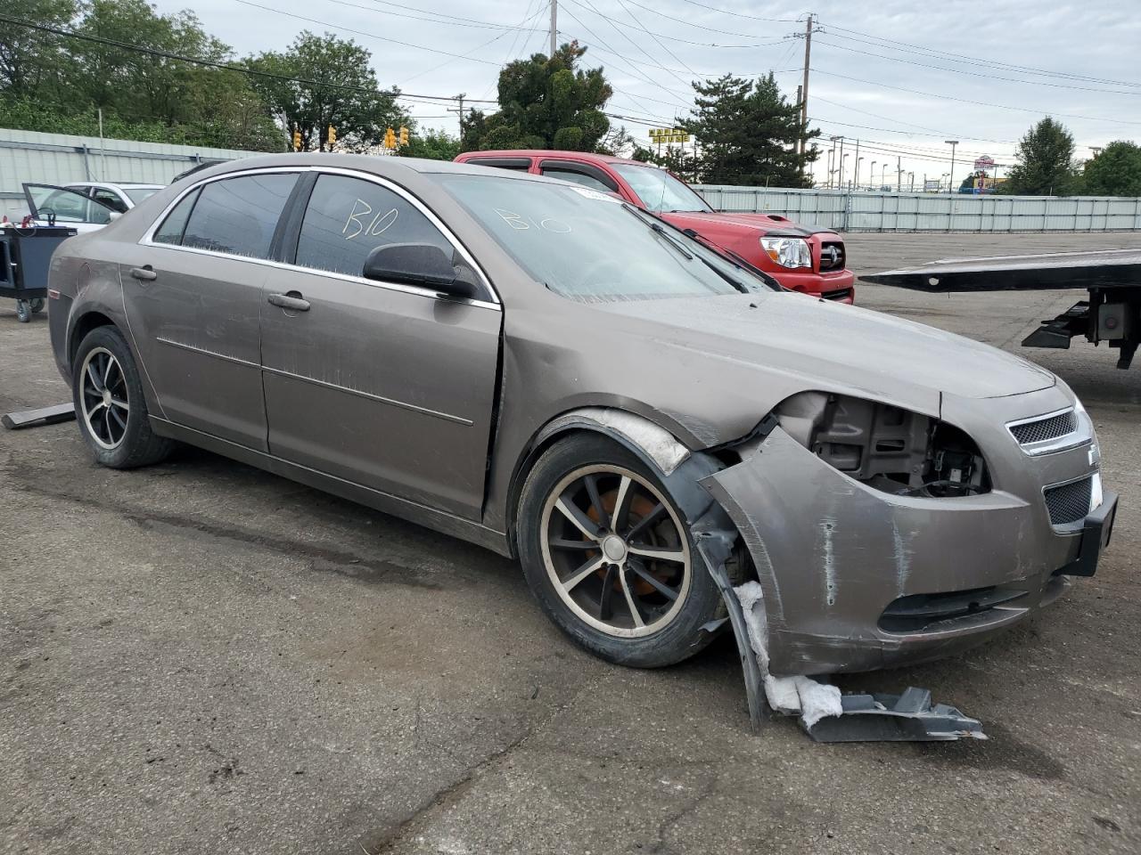 2010 Chevrolet Malibu Ls - Фото 4