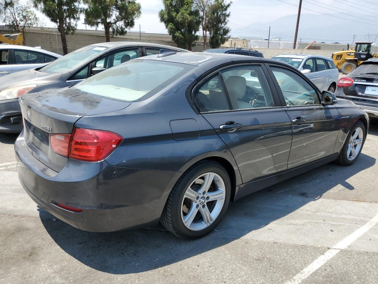 2013 BMW 328 I Sulev - Image 3