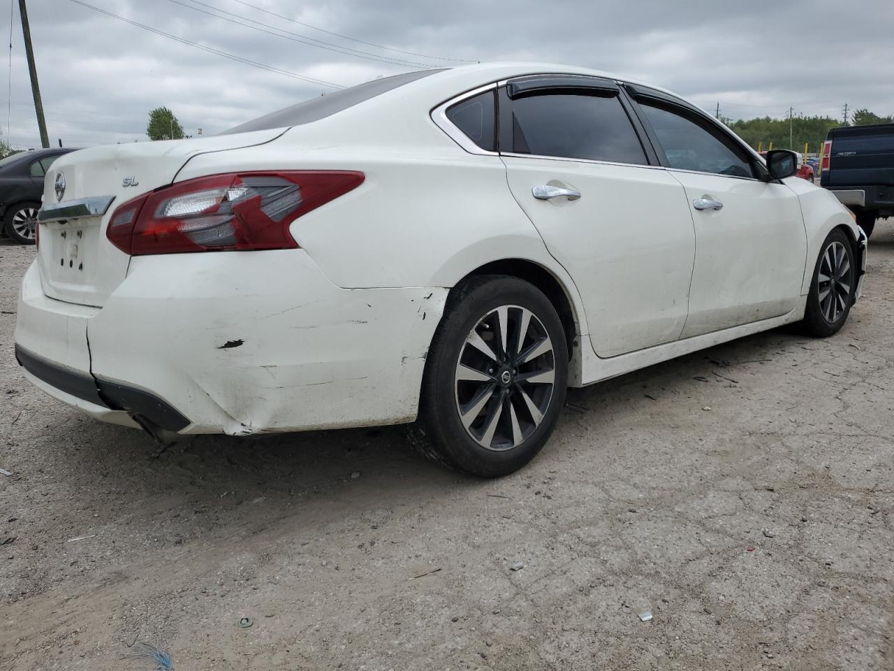 2018 Nissan Altima 2.5 - Image 3
