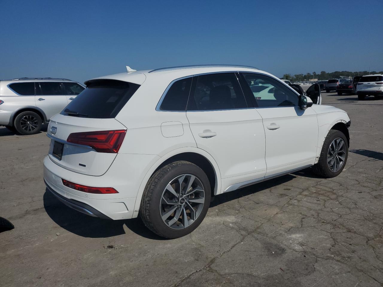 2021 Audi Q5 Premium - Фото 3
