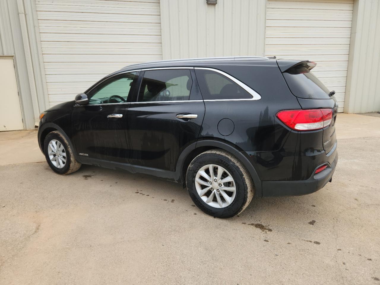 2017 Kia Sorento Lx - Image 2