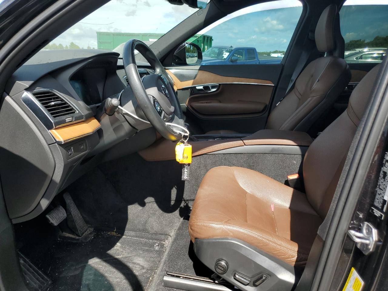 2021 Volvo Xc90 T6 Momentum - Image 7