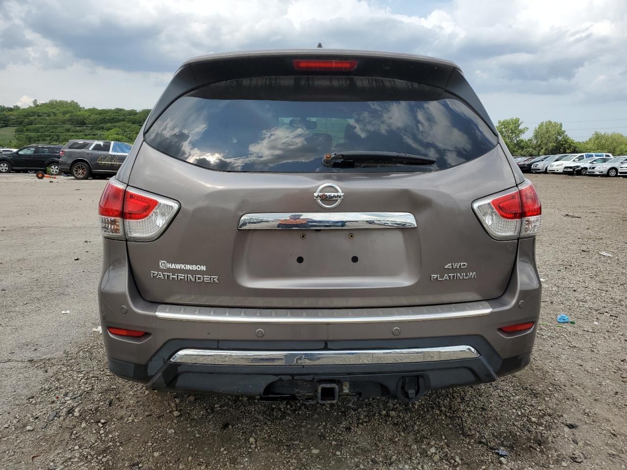 2014 Nissan Pathfinder S - Image 6