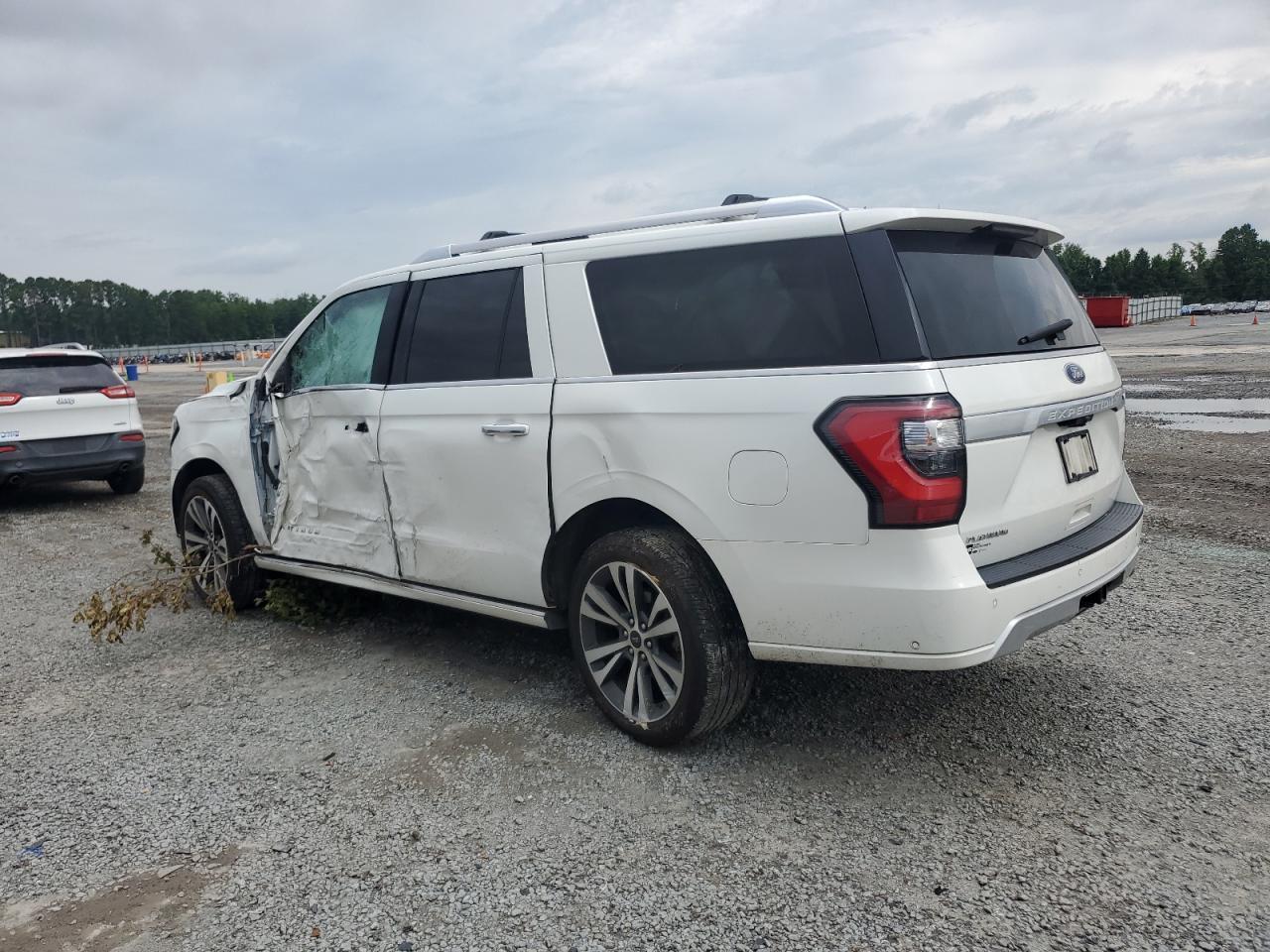2021 Ford Expedition Max Platinum - Image 2