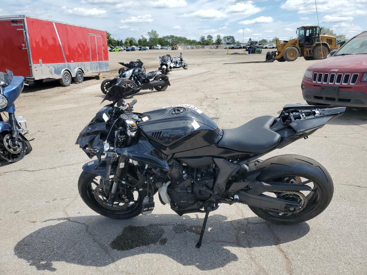 2024 Yamaha Yzfr7 - Фото 3