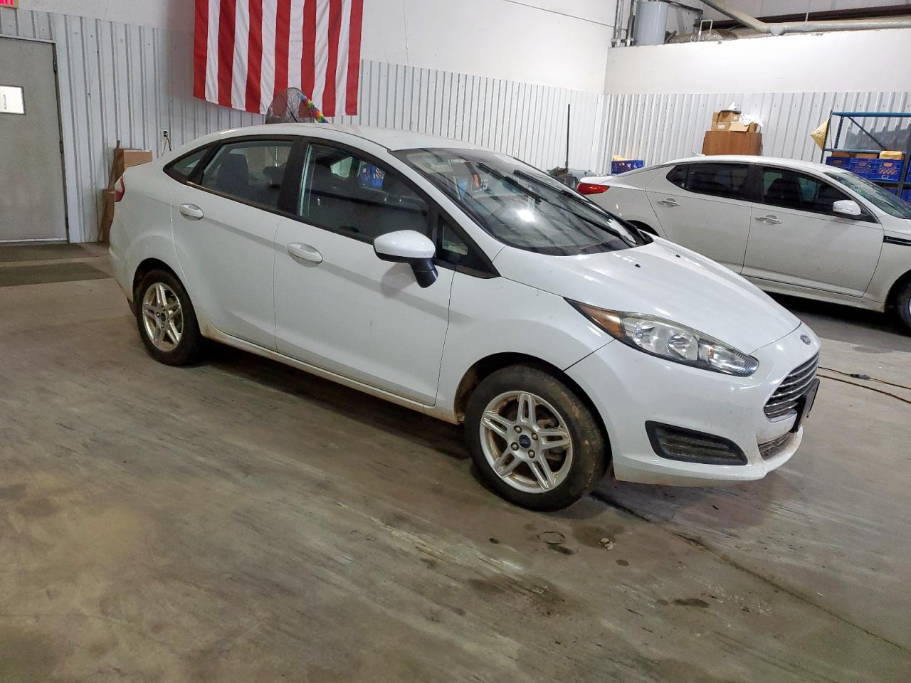 2019 Ford Fiesta Se - Фото 4