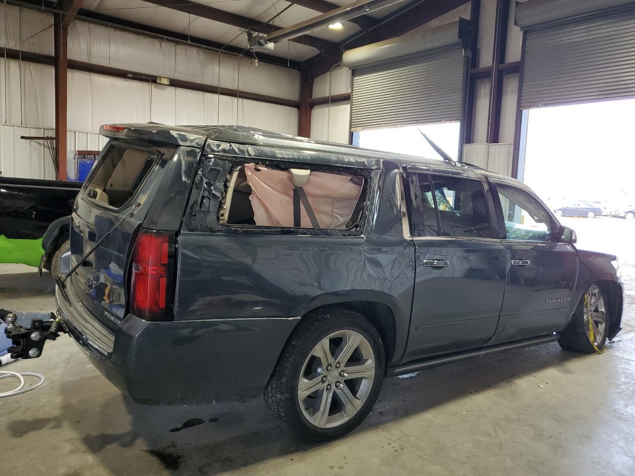 2020 Chevrolet Suburban K1500 Premier - Image 3