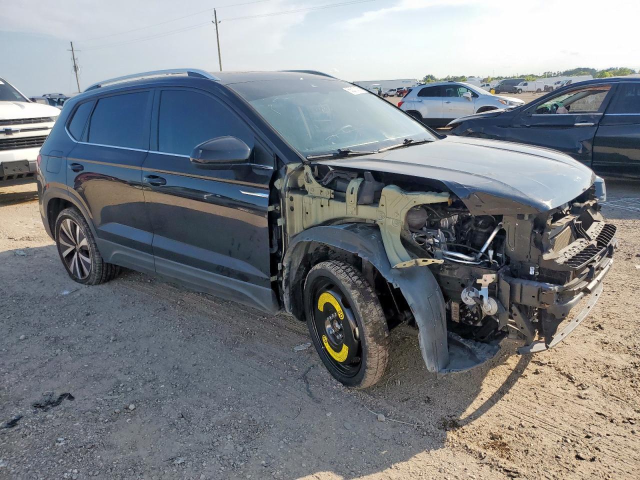 2024 Volkswagen Taos Se - Фото 4