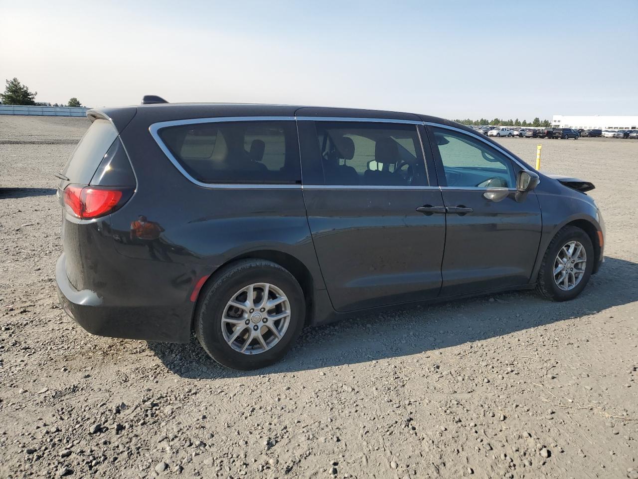 2017 Chrysler Pacifica Lx - Фото 3