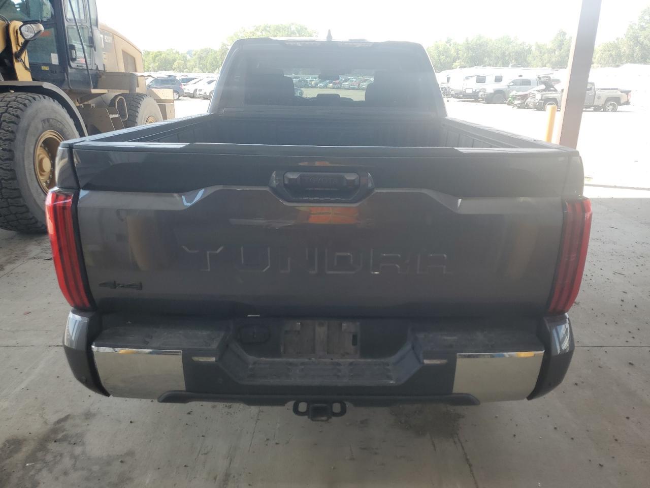 2023 Toyota Tundra Crewmax Sr5 - Image 6