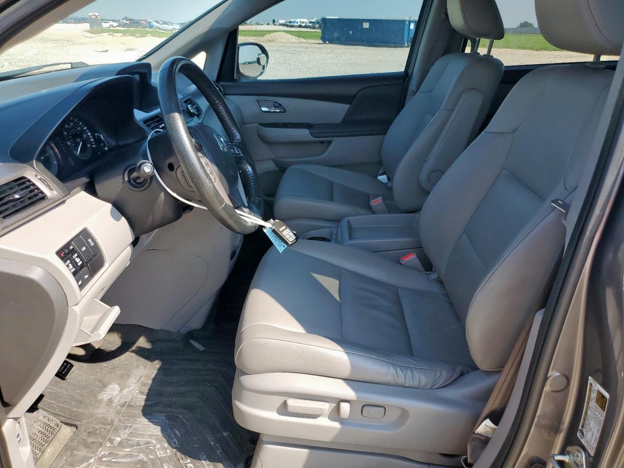 2016 Honda Odyssey Touring - Фото 7