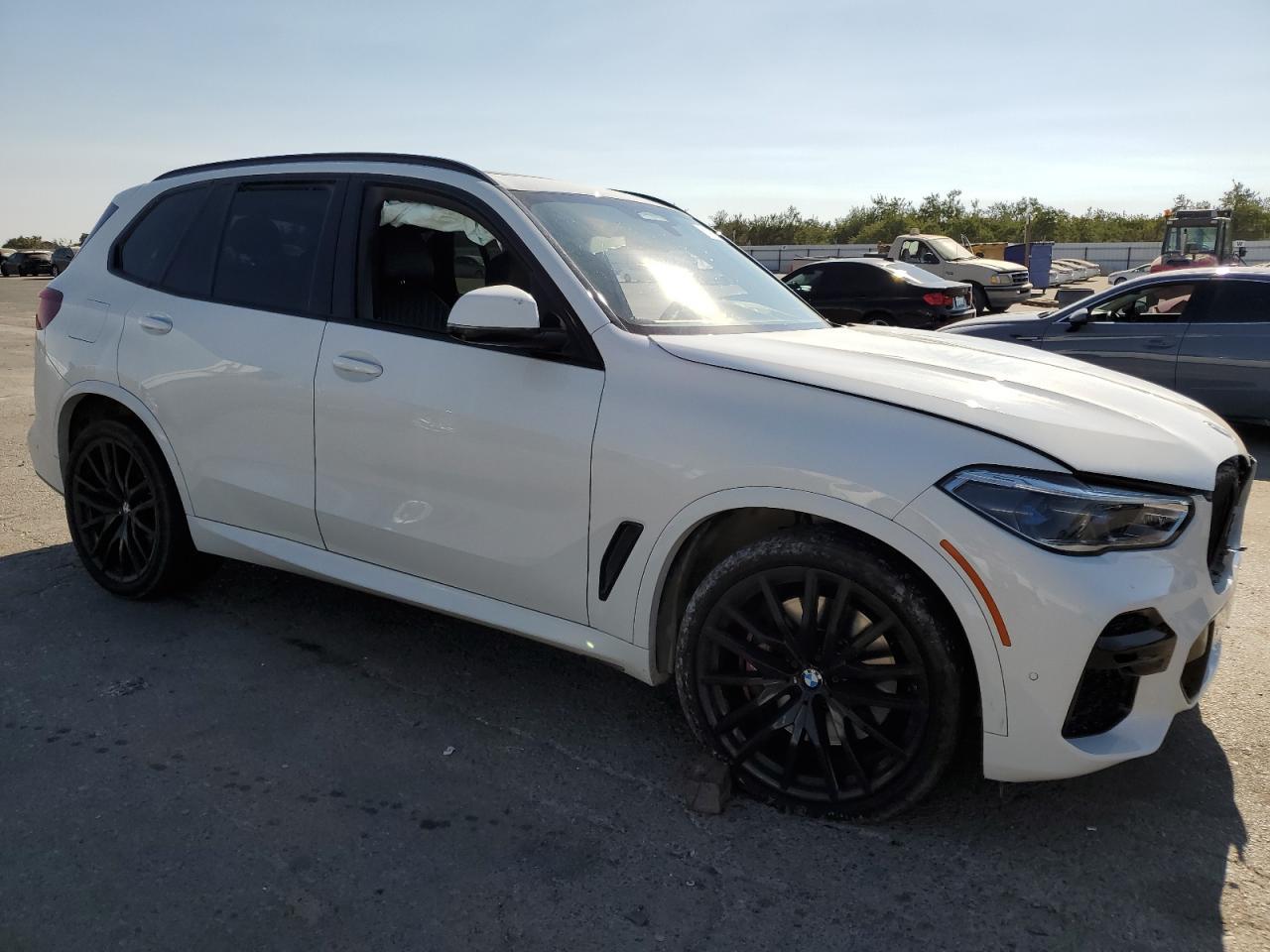 2023 BMW X5 M50I - Фото 4