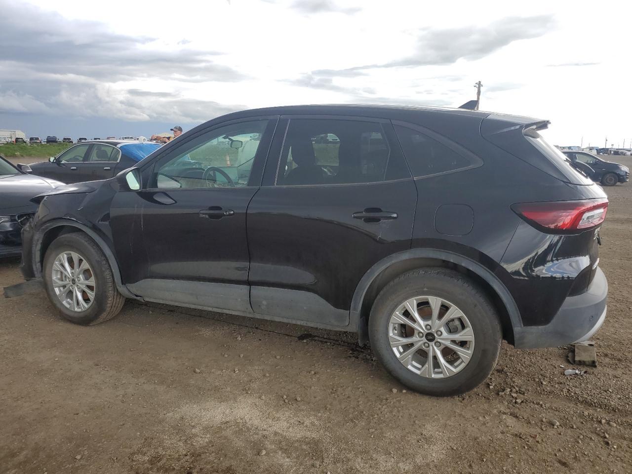 2025 Ford Escape Active - Image 2