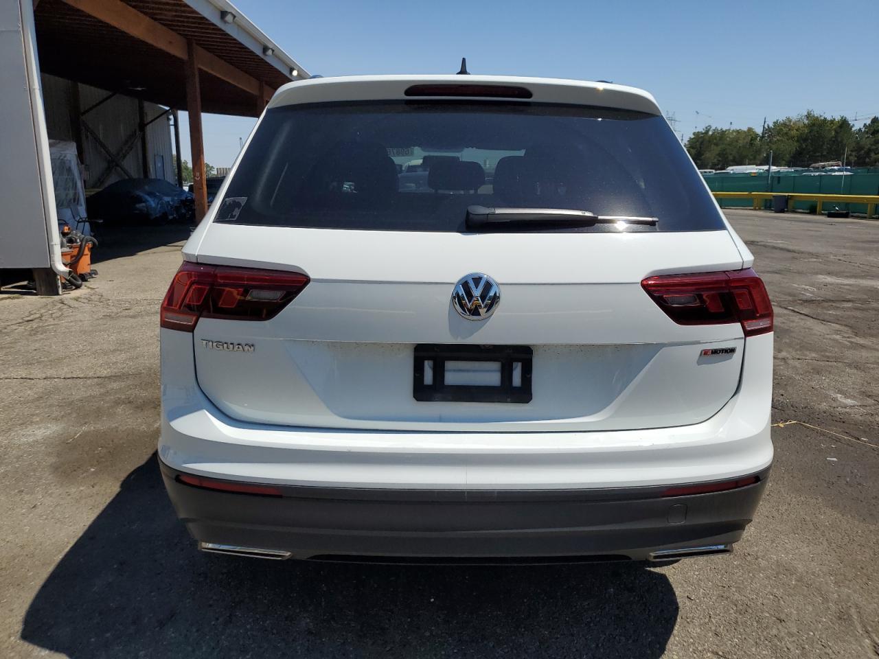 2021 Volkswagen Tiguan S - Фото 6