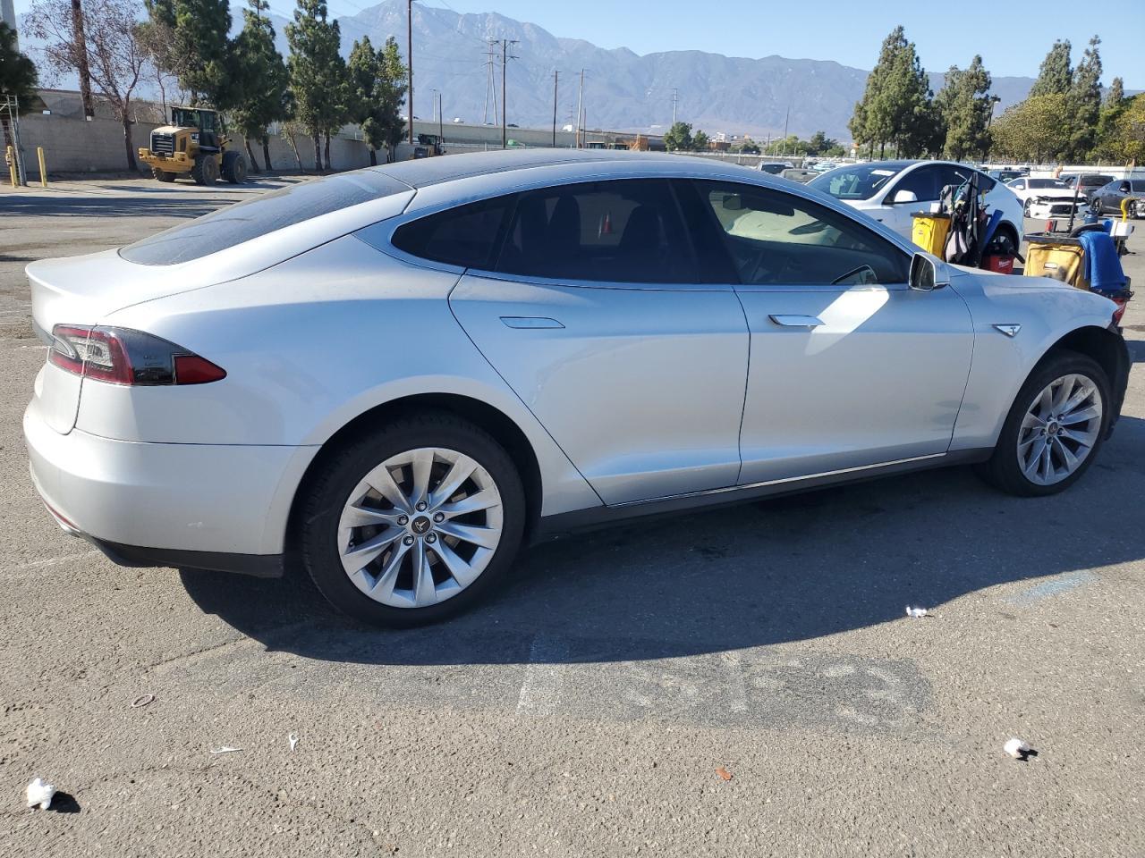 2012 Tesla Model S - Фото 3