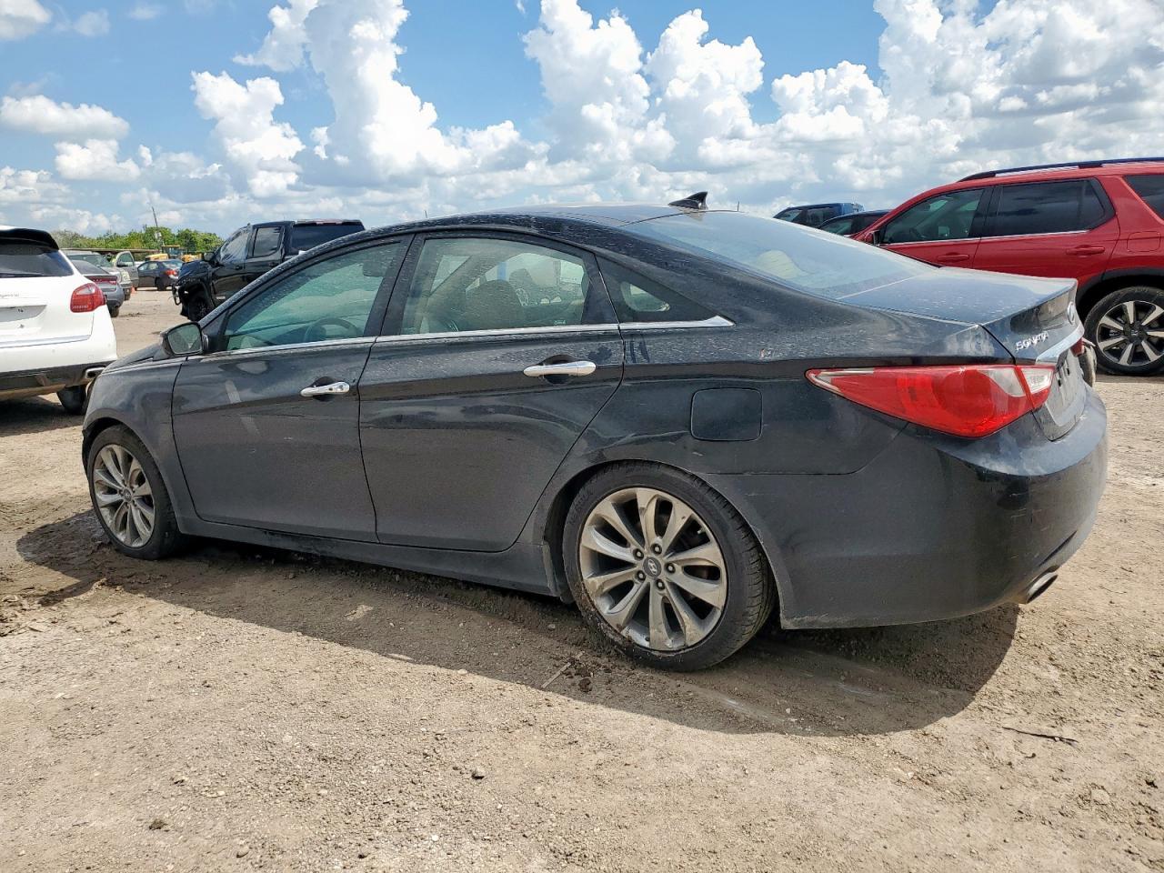 2012 Hyundai Sonata Se - Image 2