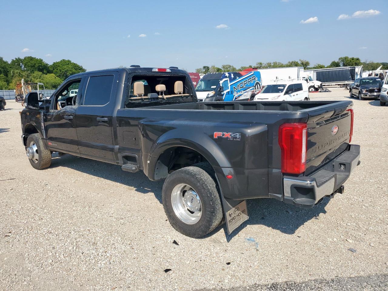 2024 Ford F350 Super Duty - Фото 2