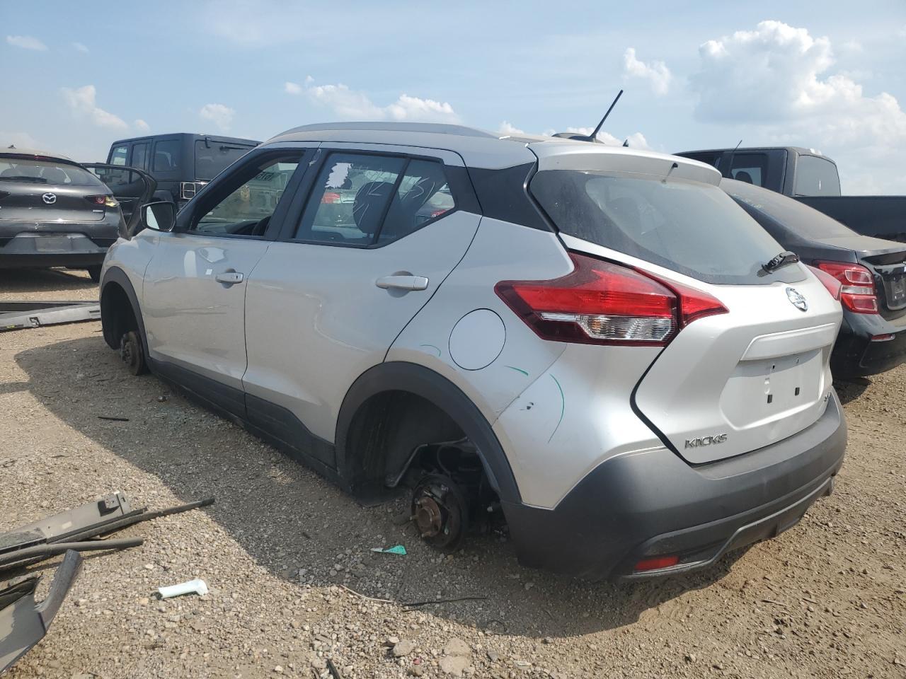 2019 Nissan Kicks S - Фото 2