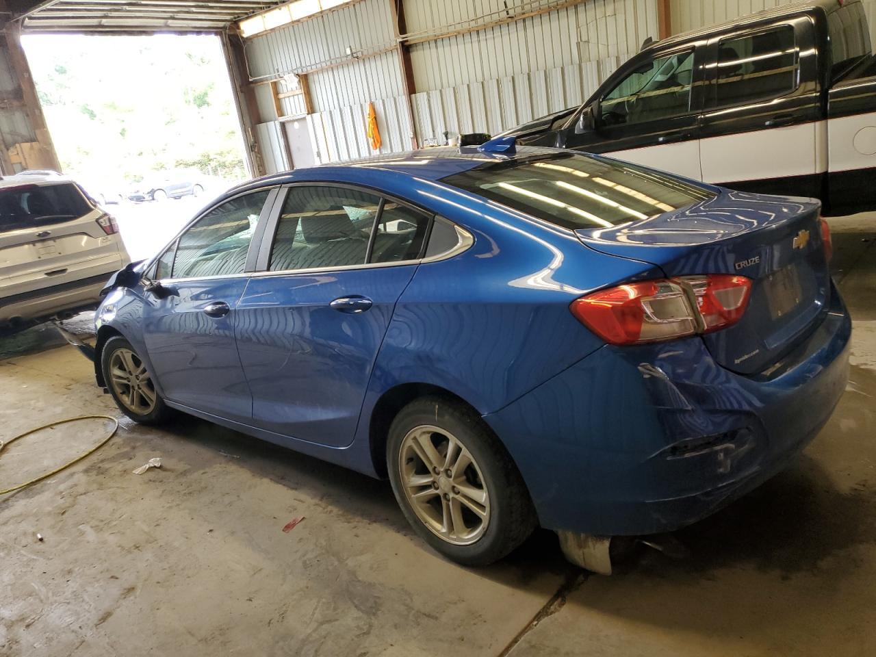 2016 Chevrolet Cruze Lt - Фото 2