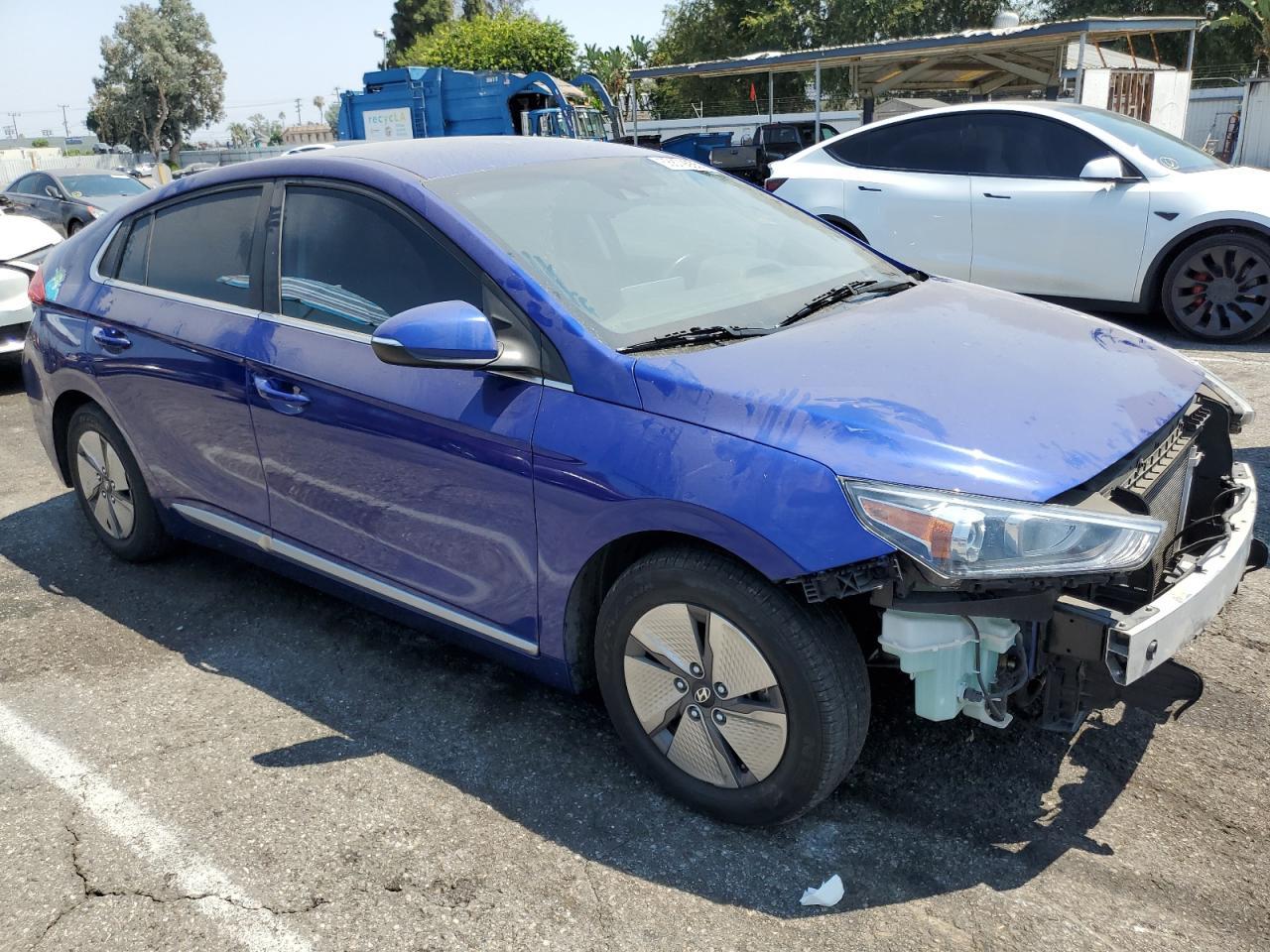 2022 Hyundai Ioniq Se - Фото 4