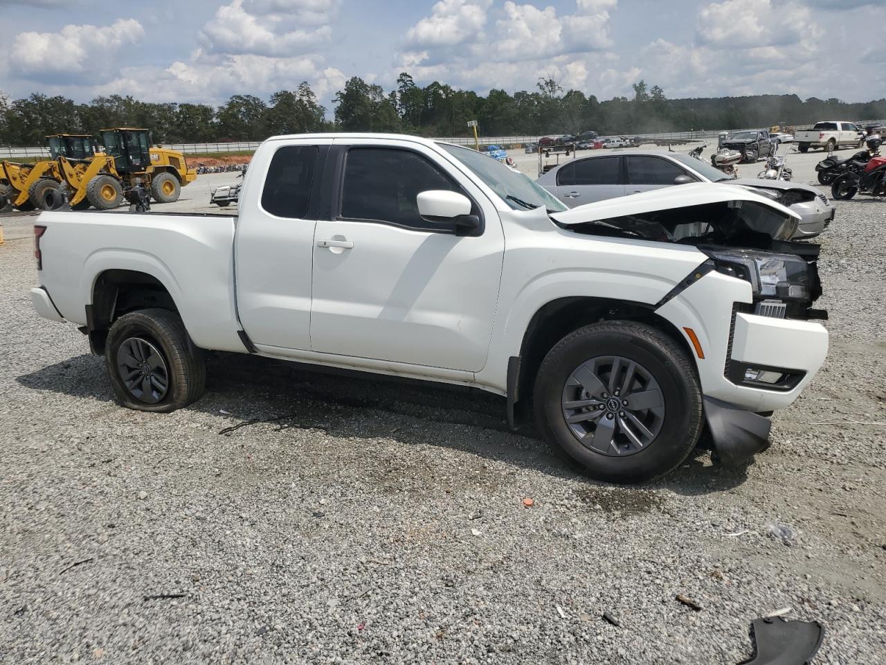 2025 Nissan Frontier S - Фото 7