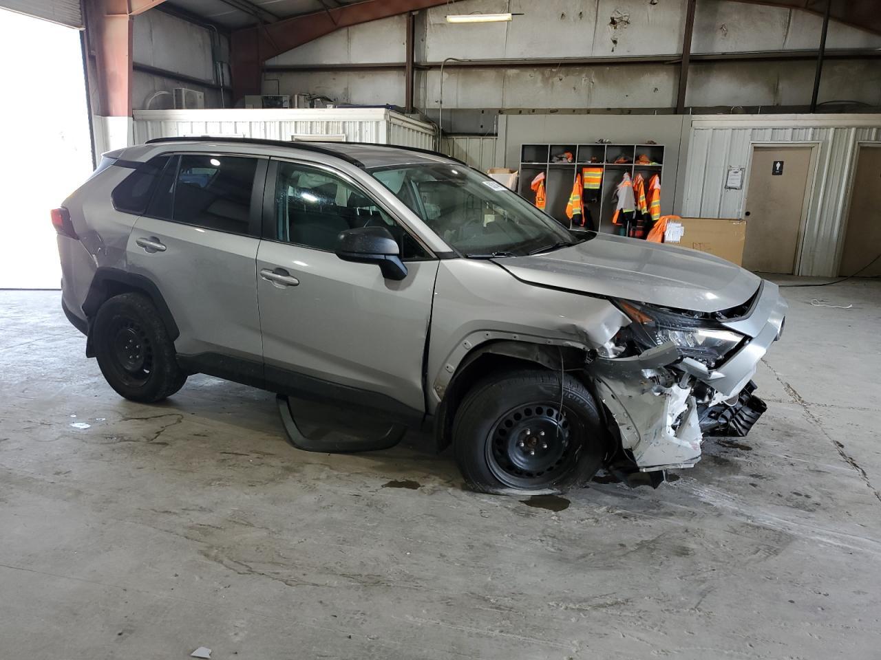 2021 Toyota Rav4 Le - Фото 4