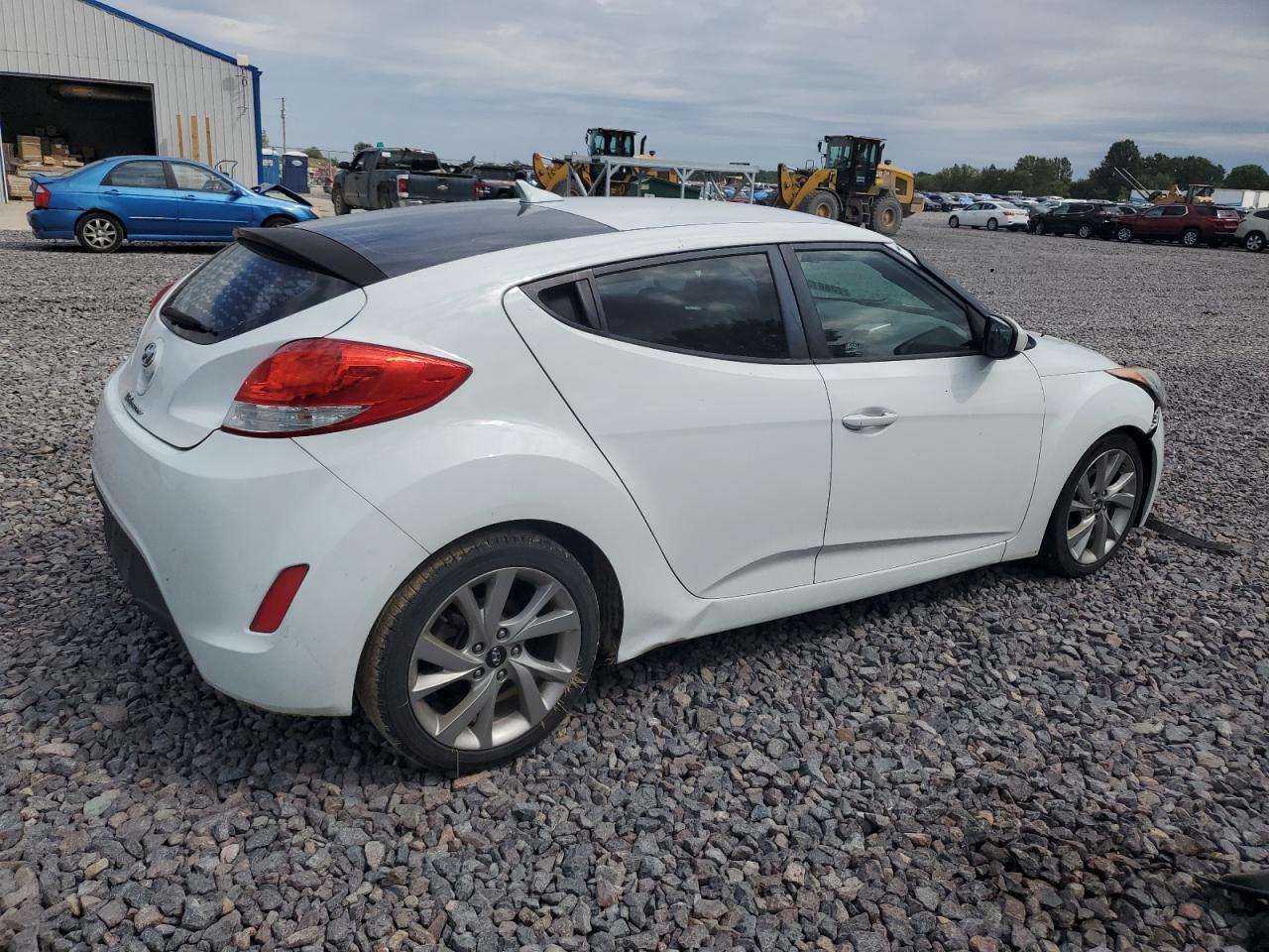 2016 Hyundai Veloster - Фото 3