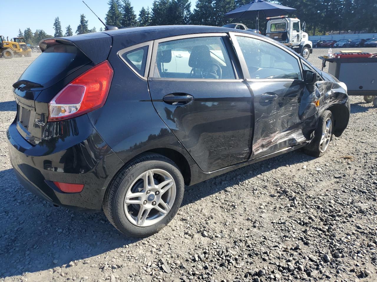 2018 Ford Fiesta Se - Фото 3