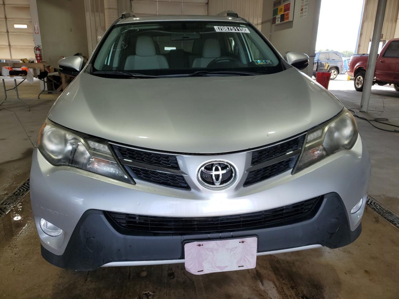 2015 Toyota Rav4 Xle - Image 5