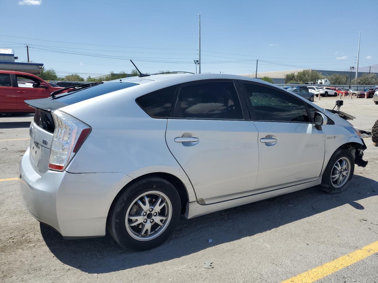 2011 Toyota Prius - Image 3
