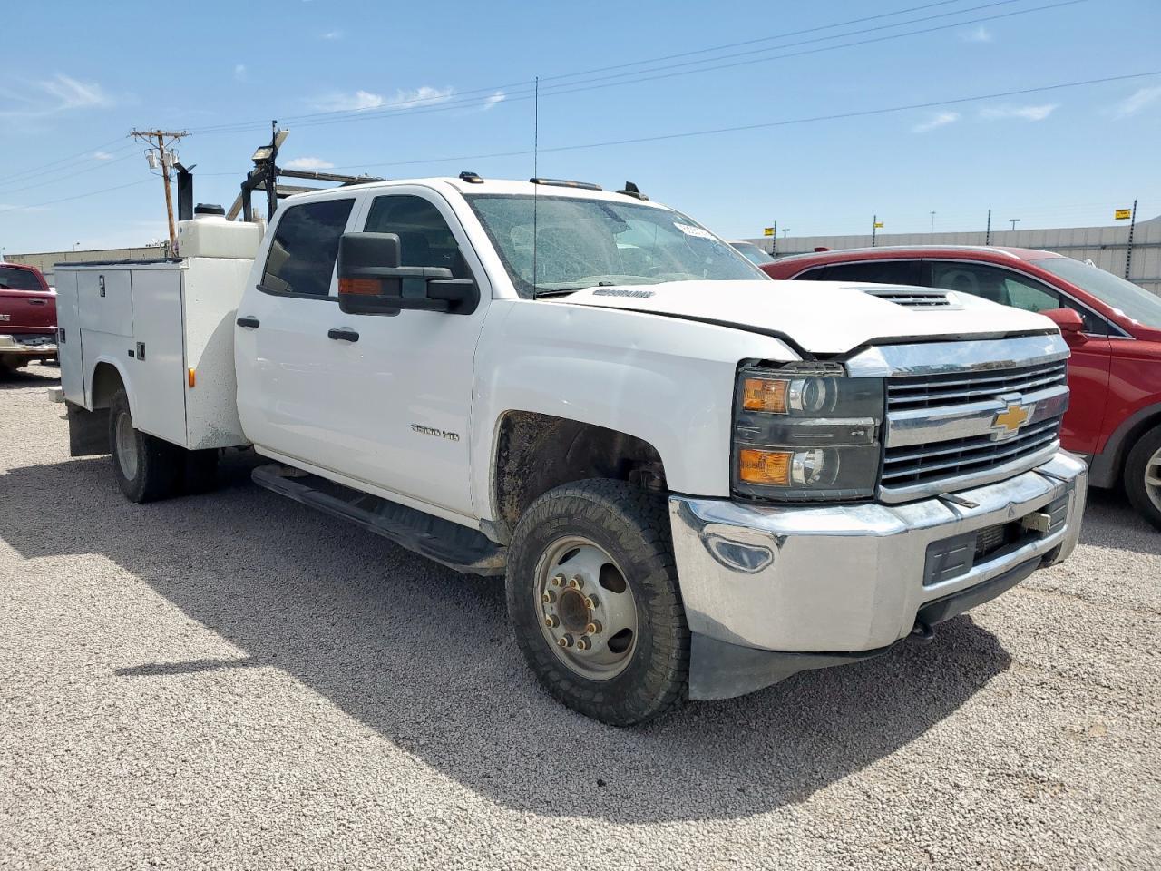 2017 Chevrolet Silverado C3500 - Фото 4