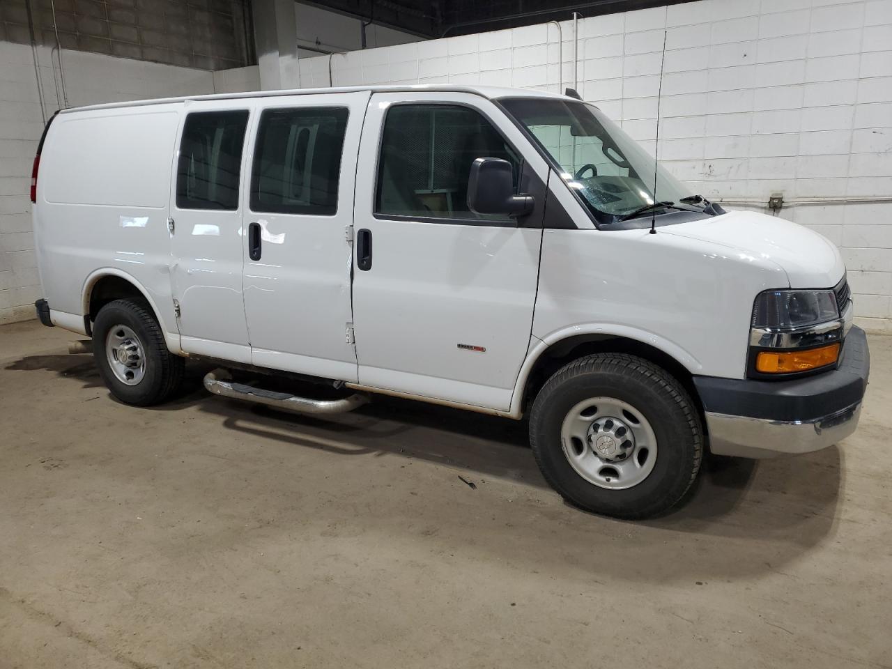 2019 Chevrolet Express G3500 - Фото 4