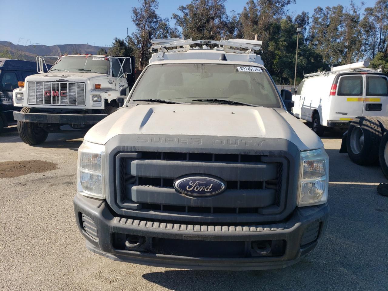 2013 Ford F350 Super Duty - Фото 5
