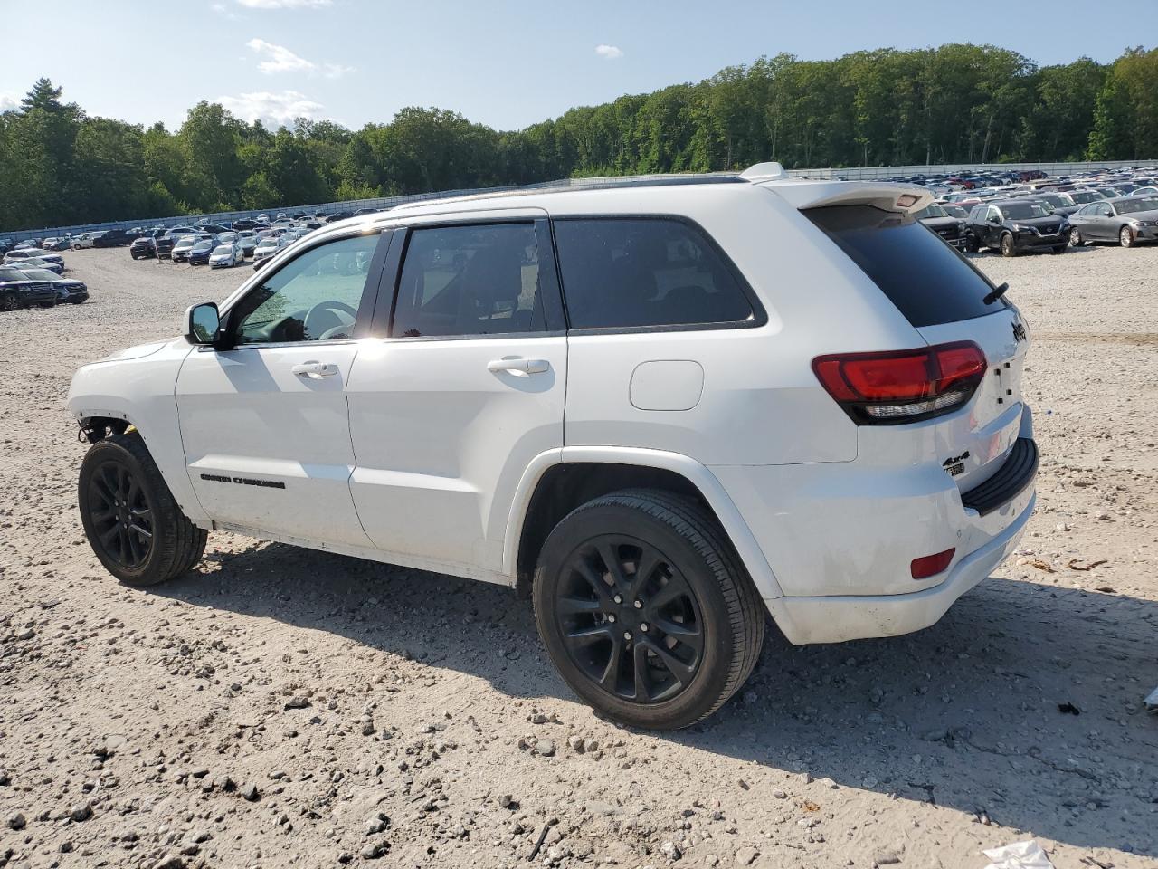 2021 Jeep Grand Cherokee Laredo - Image 2