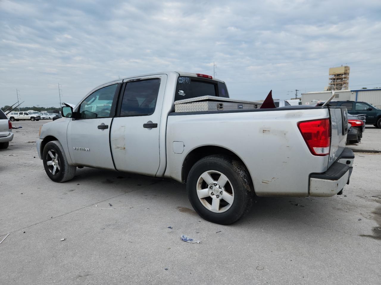 2008 Nissan Titan Xe - Фото 2