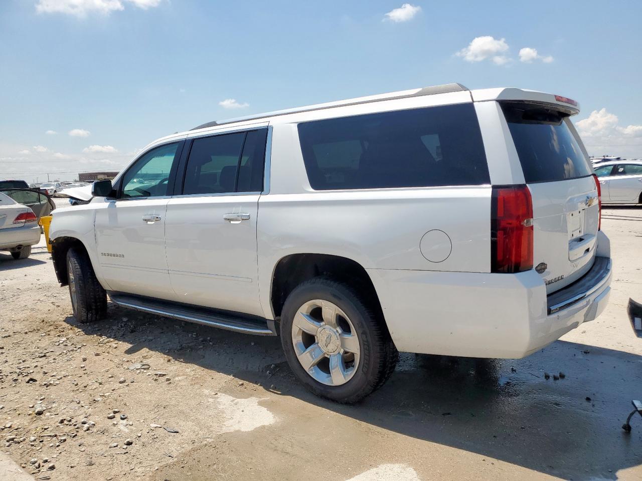 2018 Chevrolet Suburban K1500 Premier - Фото 2