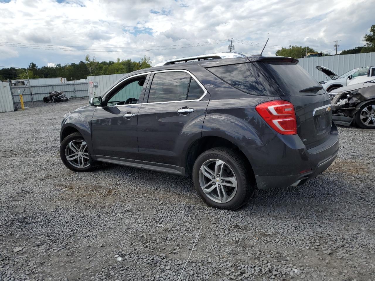 2016 Chevrolet Equinox Ltz - Image 2