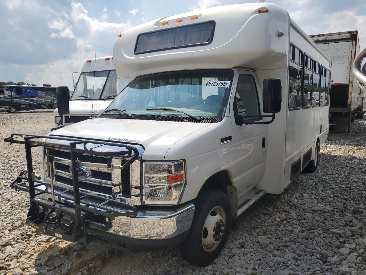 2019 Ford Econoline E450 Super Duty Cutaway Van - Фото 2