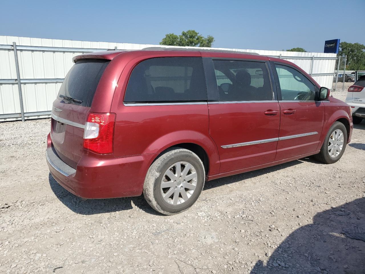 2016 Chrysler Town & Country Touring - Фото 3