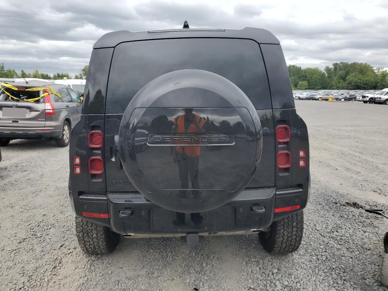 2024 Land Rover Defender 110 X-Dynamic Se - Фото 6