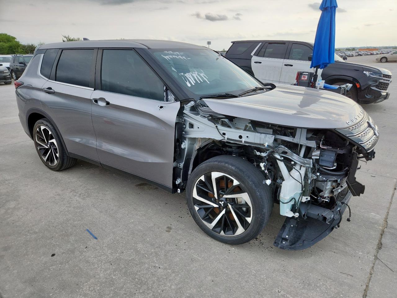 2022 Mitsubishi Outlander Se - Фото 4