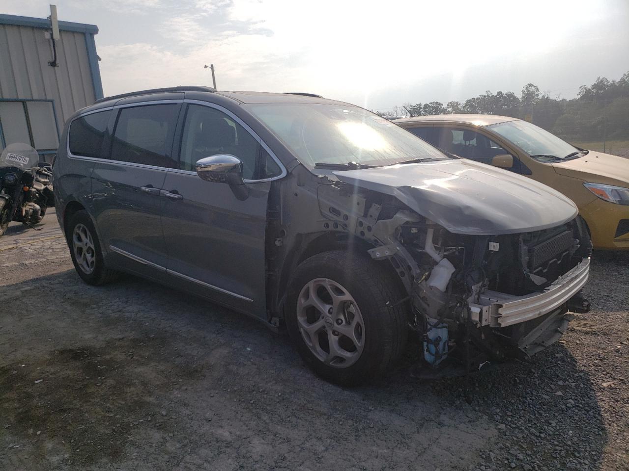 2022 Chrysler Pacifica Limited - Фото 4