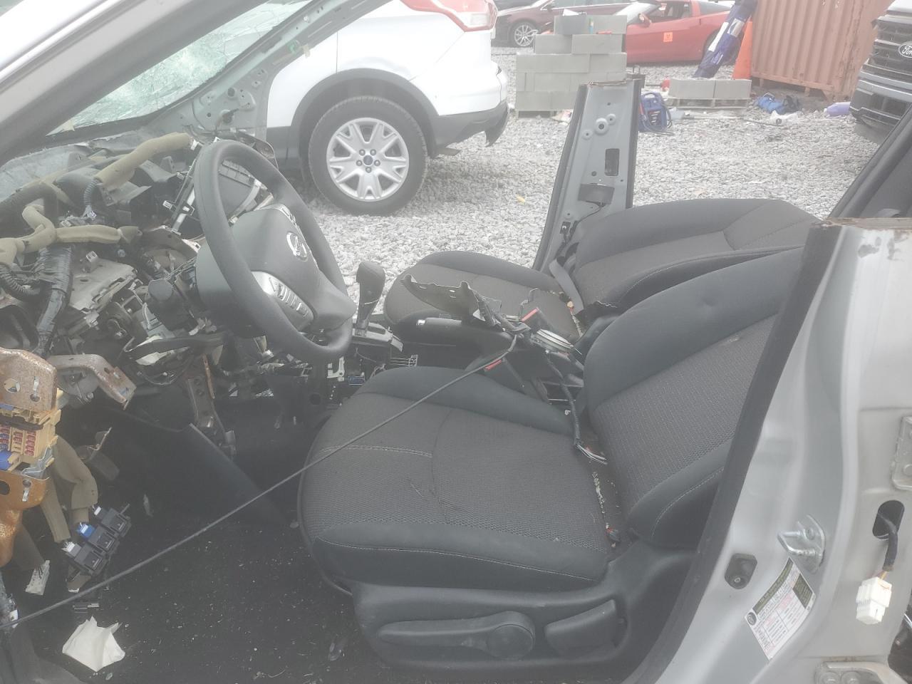 2015 Nissan Sentra S - Image 7