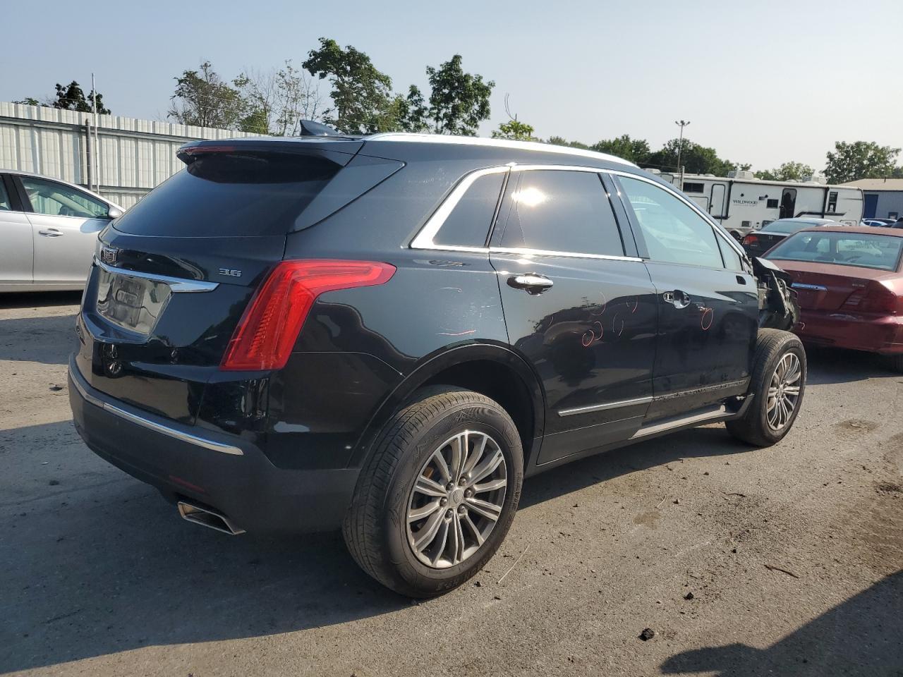 2019 Cadillac Xt5 Luxury - Image 3