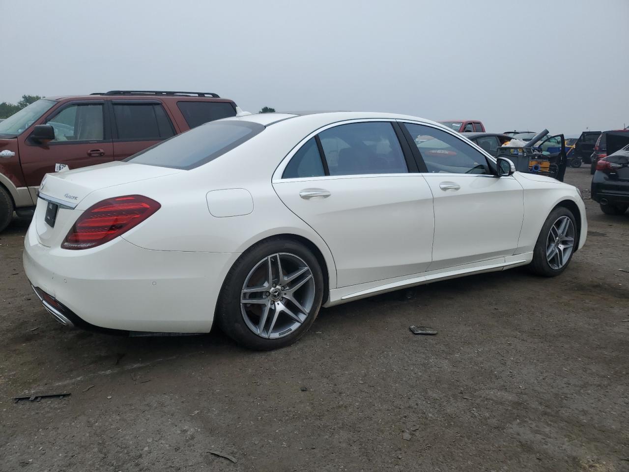 2020 Mercedes-Benz S 560 4Matic - Фото 3