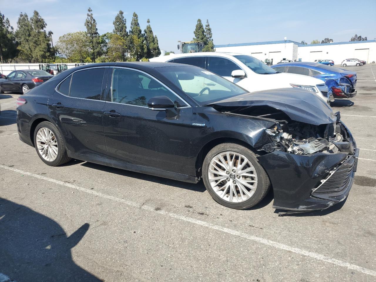 2018 Toyota Camry Hybrid - Фото 4