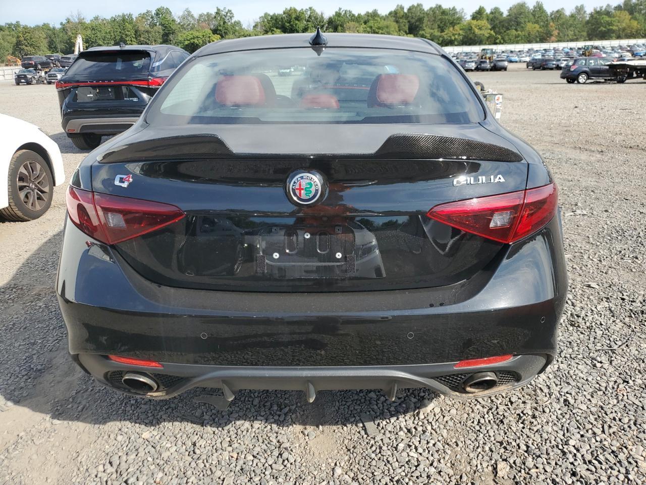 2018 Alfa Romeo Giulia Ti Q4 - Фото 6