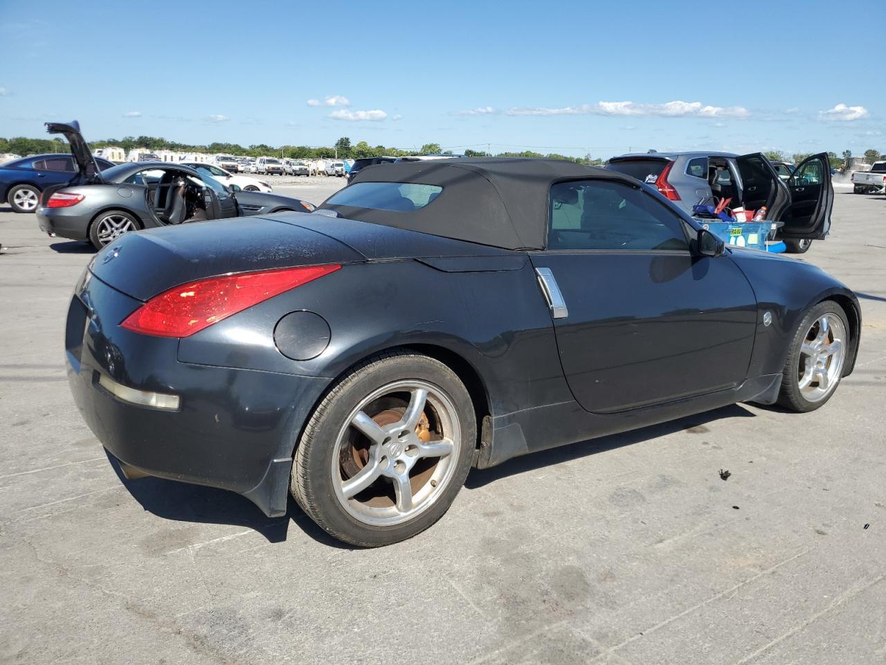 2006 Nissan 350Z Roadster - Фото 3