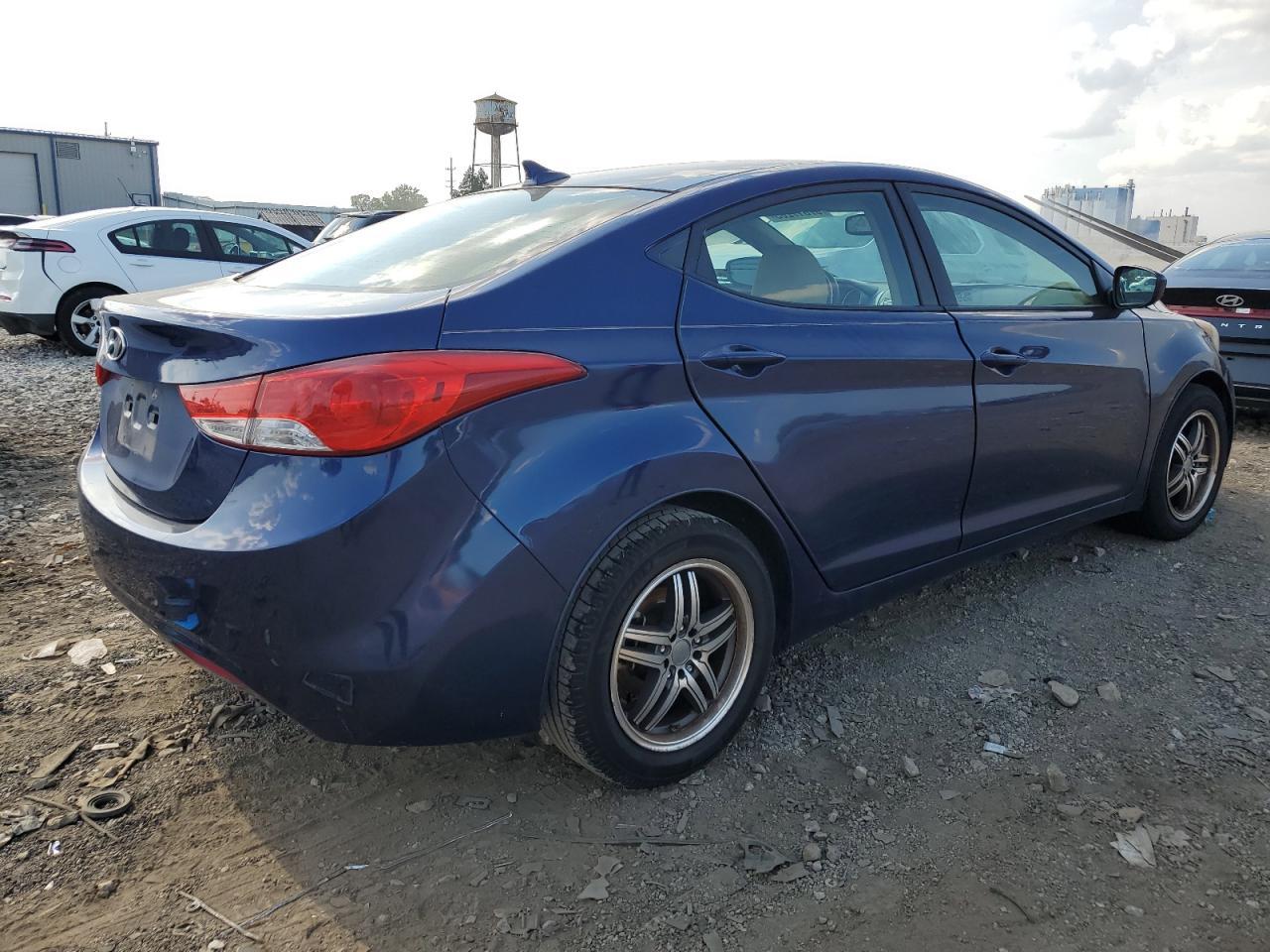 2013 Hyundai Elantra Gls - Image 3