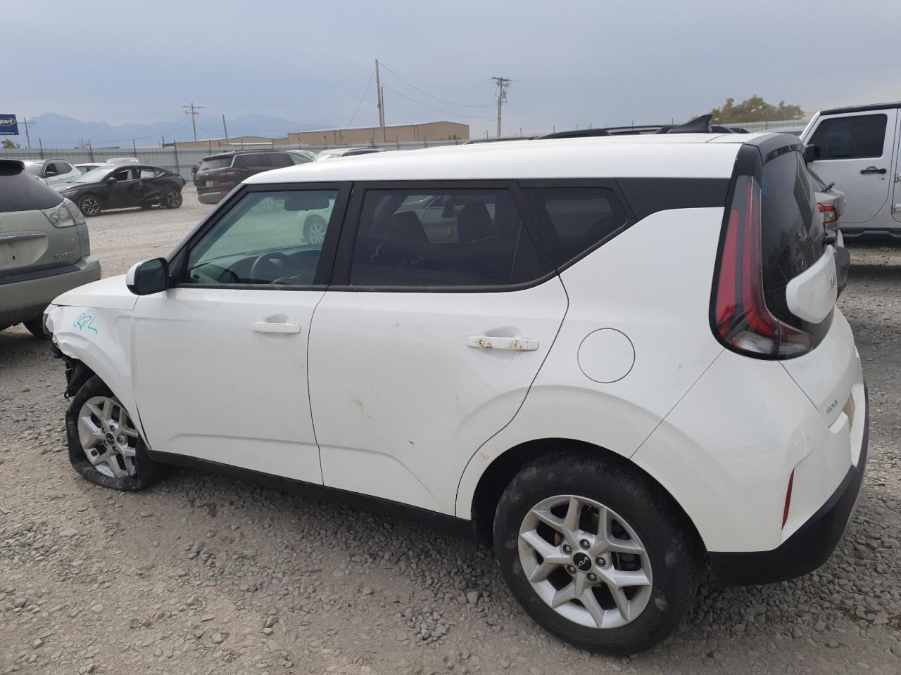 2023 Kia Soul Lx - Image 2